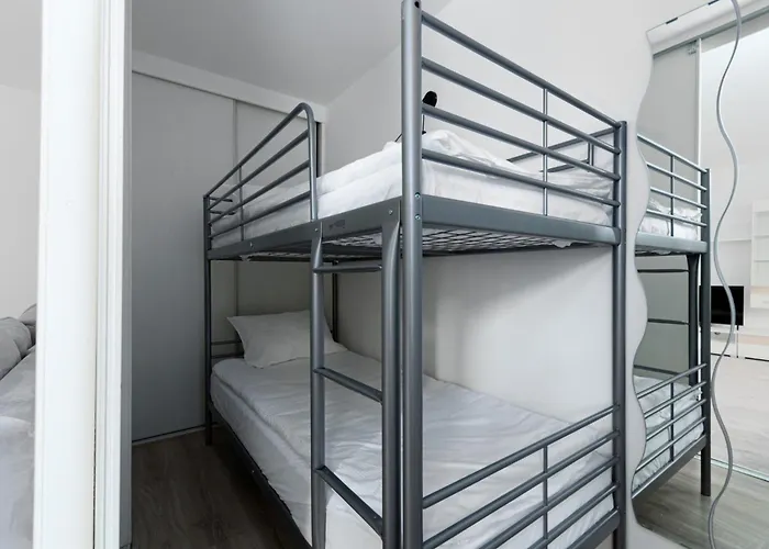 Rynek Homely By Bookinghost